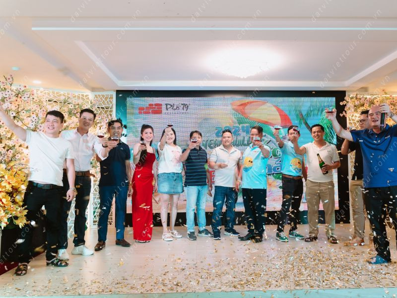 Du lịch đoàn Phú Quốc - tham gia tiệc gala dinner đầy sôi động