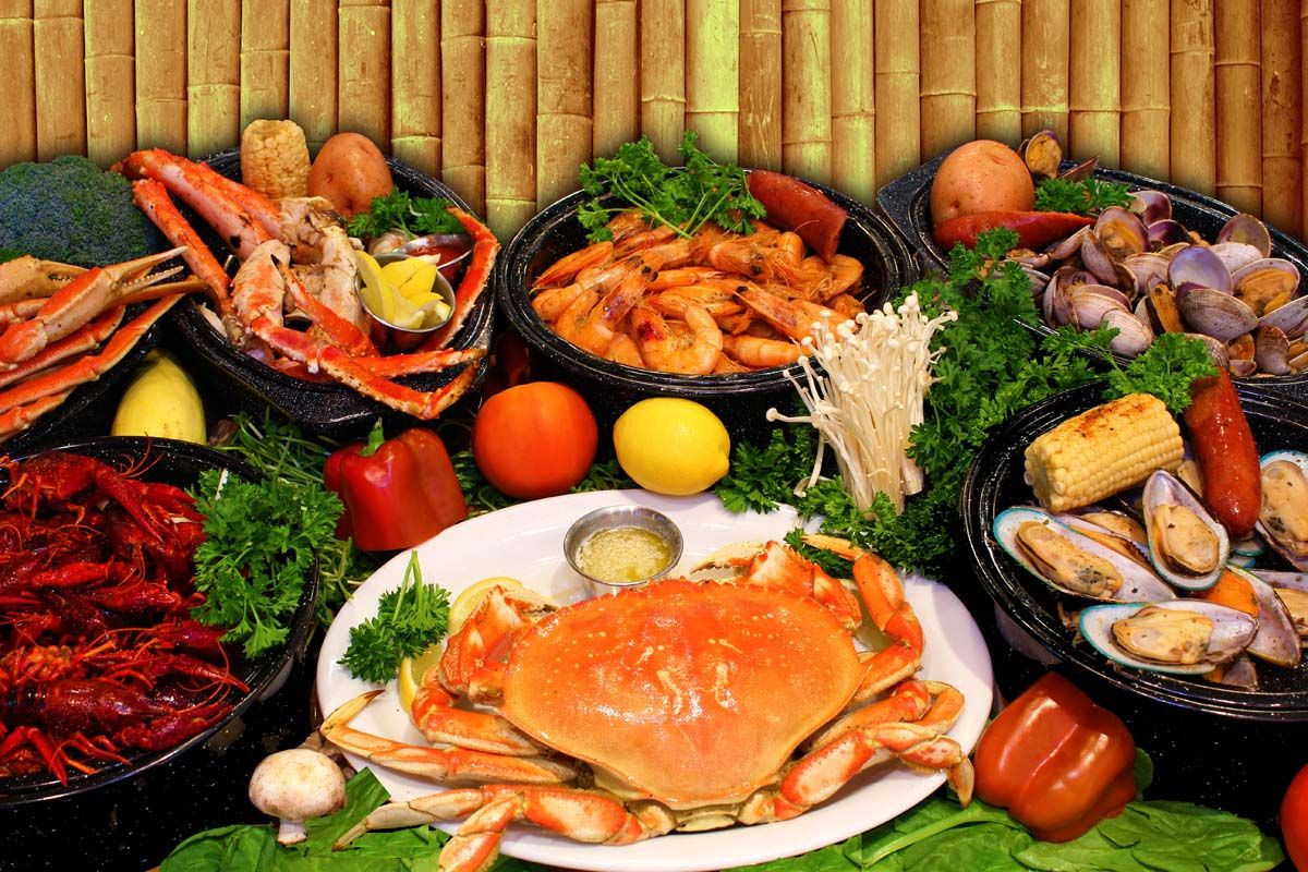 Gành Hào có khí hậu và điều kiện tự nhiên thuận lợi cho việc nuôi trồng hải sản không?
