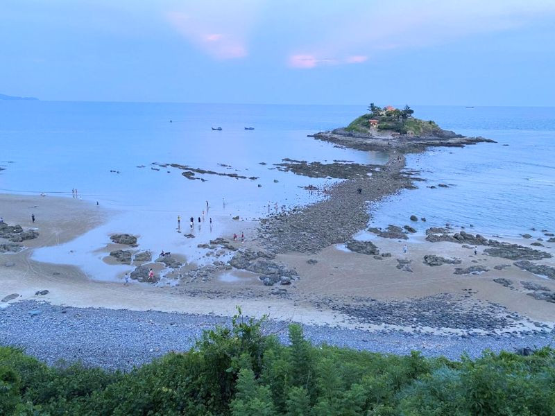Khung cảnh thiên nhiên tại Hòn Bà - Vũng Tàu
