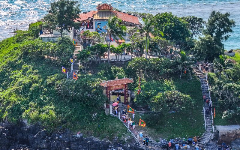 Miếu Hòn Bà thờ Thủy Long thần nữ