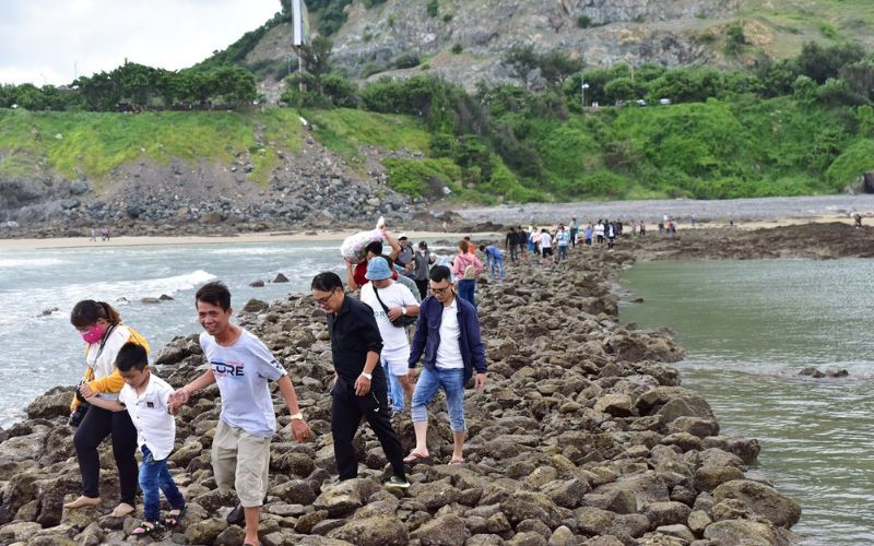 Tour du lịch Vũng Tàu - Trải nghiệm đi bộ giữa đại dương