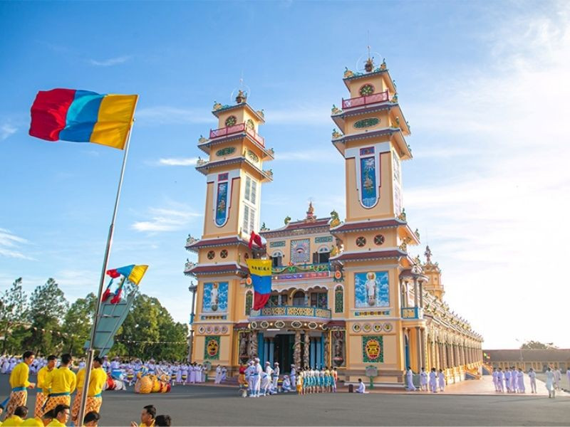 Tòa Thánh Tây Ninh - Công trình tâm linh kiến trúc độc đáo