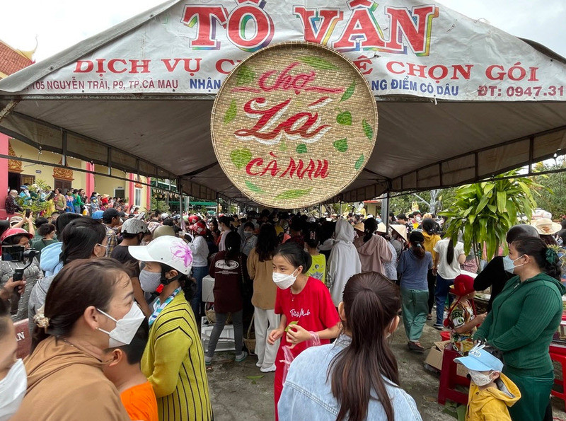 Phiên chợ lá Cà Mau Phiên chợ lá Cà Mau