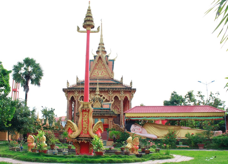 Viếng chùa Monivongsa Bopharam - Cà Mau