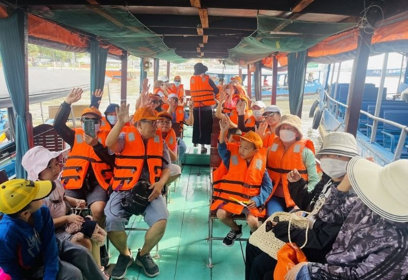 Trải nghiệm Chợ Nổi Cái Răng cùng Đất Việt Tour Trải nghiệm Chợ Nổi Cái Răng cùng Đất Việt Tour