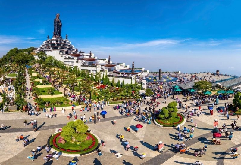 Hội Xuân Núi Bà Đen Tết 2025 đông đảo du khách, Phật tử