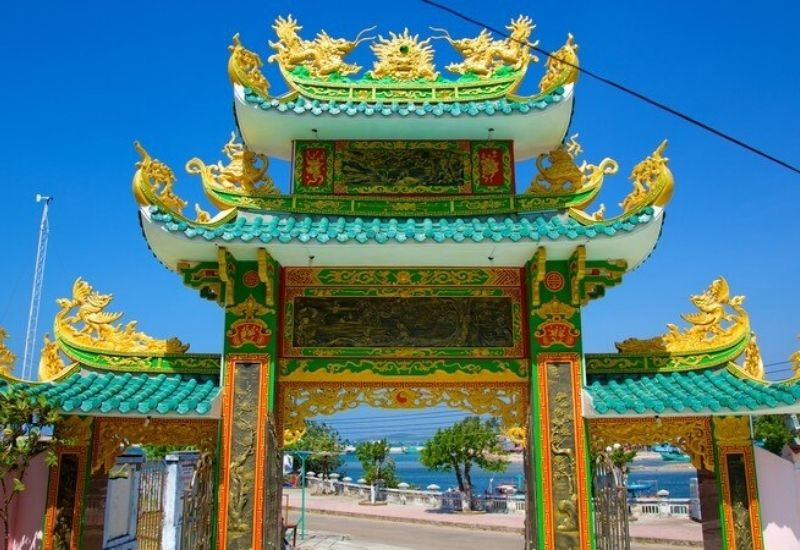 Dinh Bà Thủy Long Thánh Mẫu Phú Quốc điểm tâm linh linh thiêng