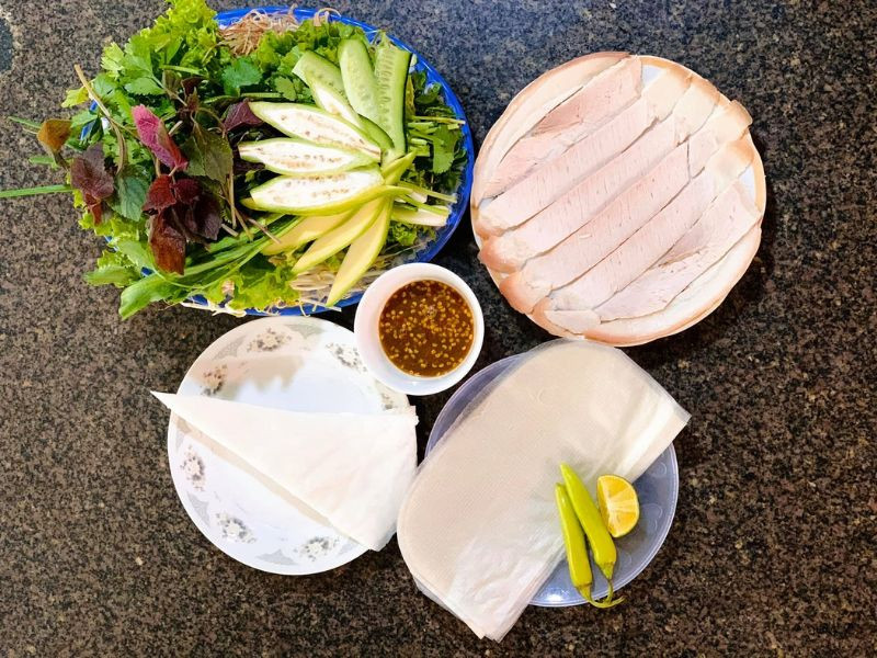 Bánh tráng cuốn thịt heo - đậm đà khó cưỡng
