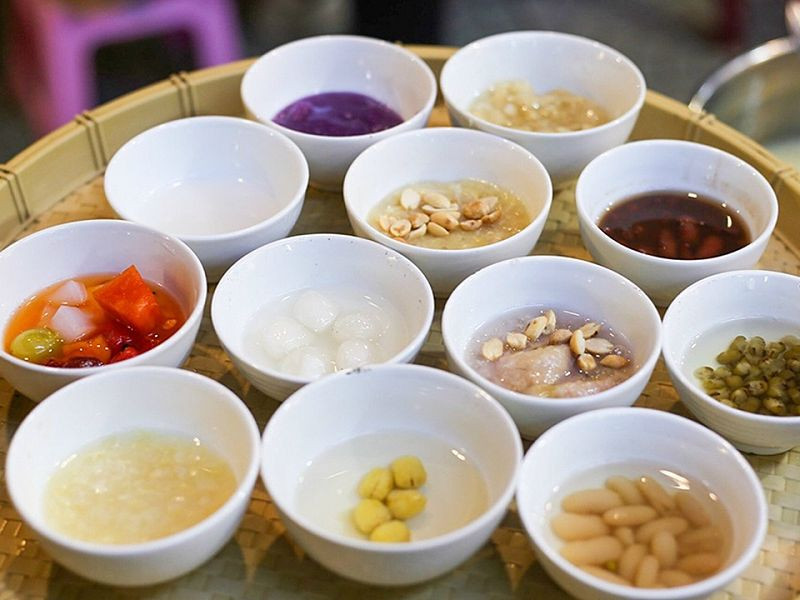 Chuẩn vị cố đô với quán chè cung đình Huế