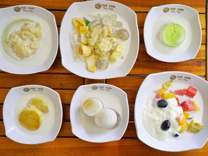 Quán chè Na Na với đầy đủ các loại chè ngon, hấp dẫn