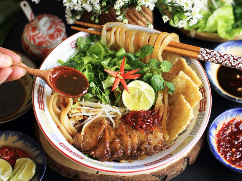 Thưởng thức Cao Lầu tại Hội An