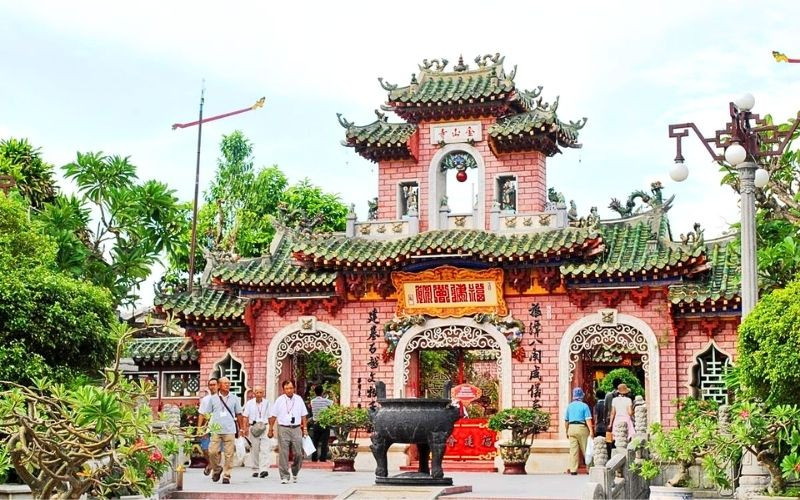 Điểm tham quan mang đậm dấu ấn văn hóa tín ngưỡng