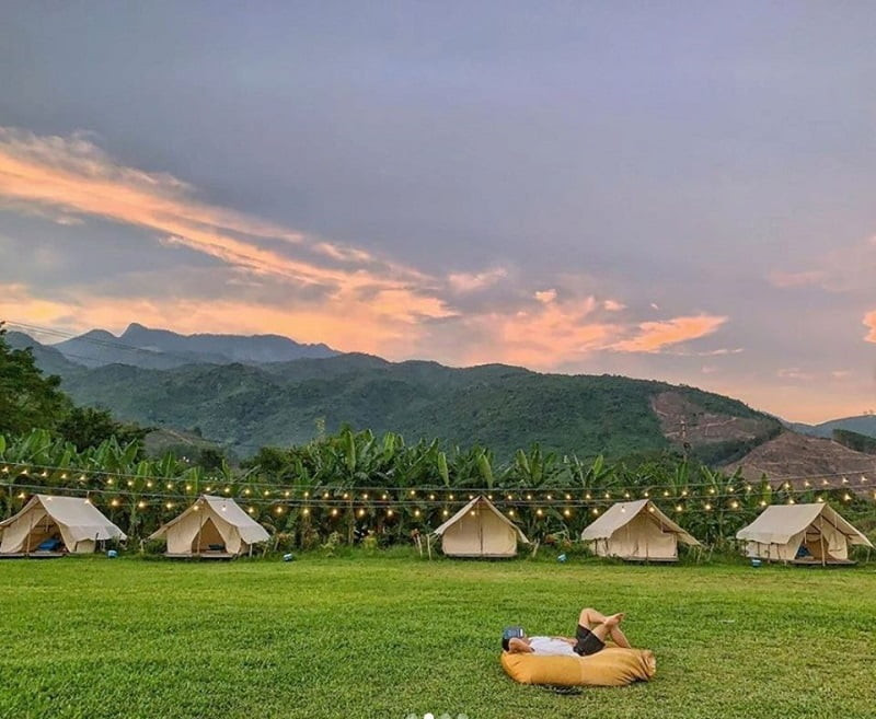 Cắm trại giữa đồng cỏ bao la tại khu du lịch sinh thái Yên Retreat