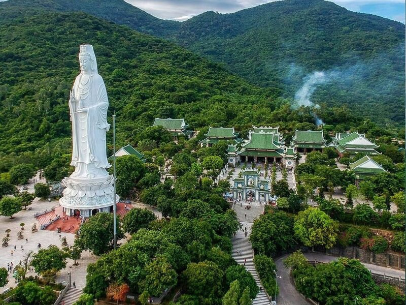 Du lịch tham quan chùa Linh Ứng Bãi Bụt, chốn tâm linh nơi bán đảo