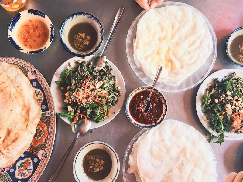 Bánh đập - hến xào siêu hấp dẫn