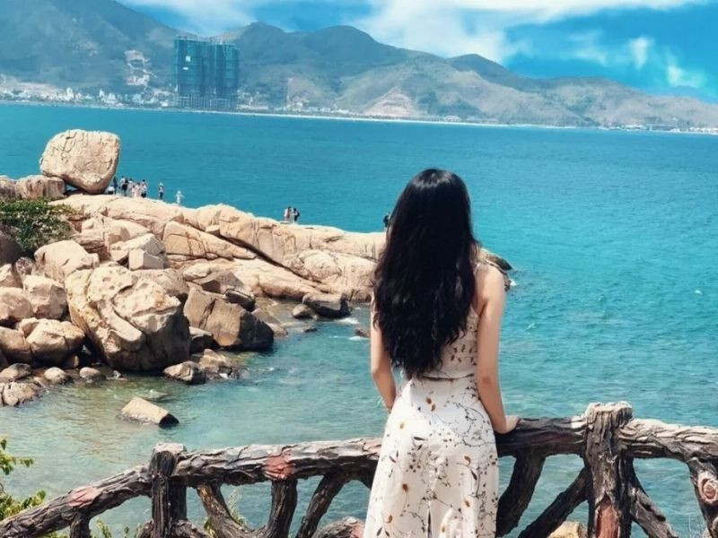 Tìm về chốn bình yên tại Hòn Đỏ