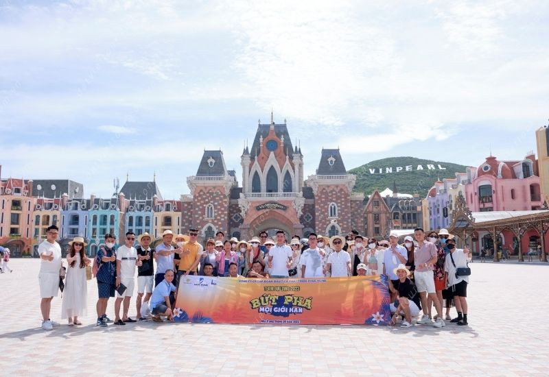 Khách đoàn Nha Trang