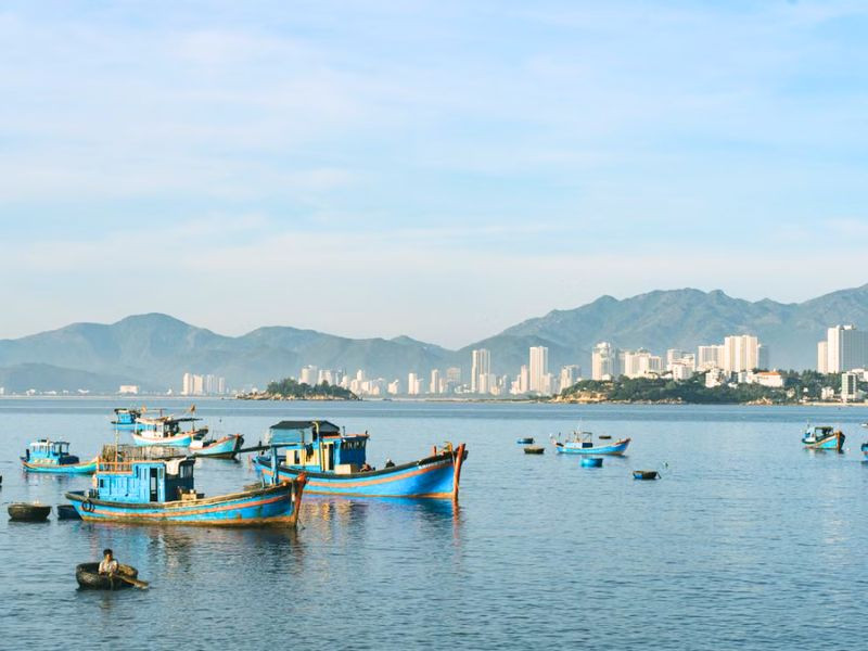 Khám phá Làng Chài nổi tiếng.