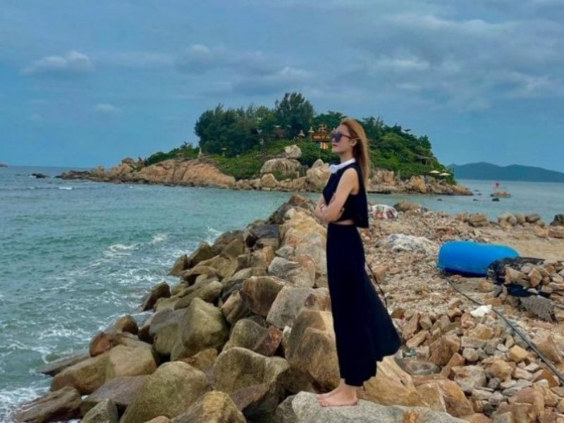 Nên chọn thời gian đẹp nhất để khám phá trọn vẹn vẻ đẹp của Hòn Đỏ Nha Trang 