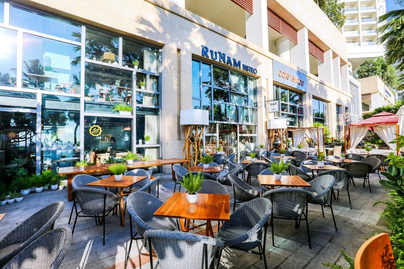 Không gian ại quán Runam Bistro Cafe 