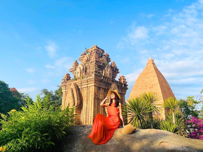 Ghé thăm Tháp Bà Ponagar trong chuyến du lịch Nha Trang lễ 2/9 Ghé thăm Tháp Bà Ponagar trong chuyến du lịch Nha Trang lễ 2/9