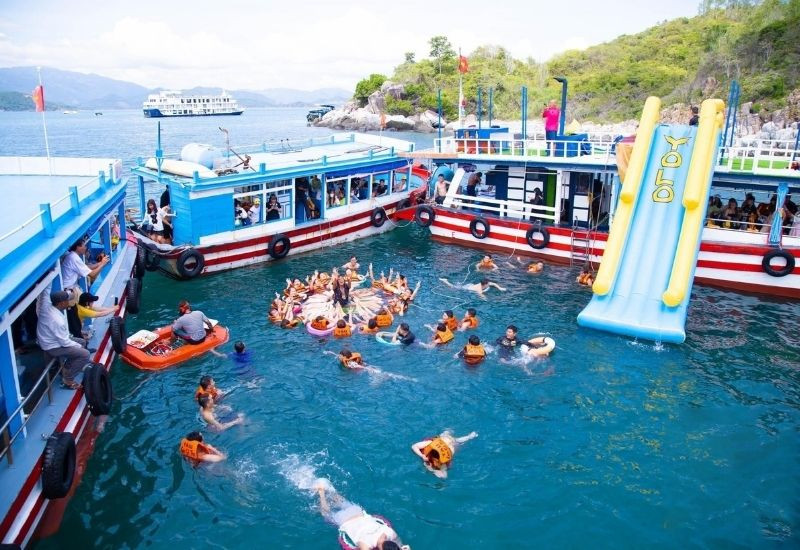 Tour Nha Trang lễ 30/4 3 ngày 3 đêm giá tốt tại Đất Việt Tour Tour Nha Trang lễ 30/4 3 ngày 3 đêm giá tốt tại Đất Việt Tour