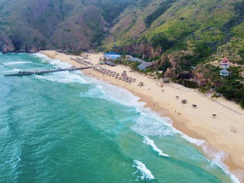 Check - in Kỳ Co với bãi cát trắng mịn