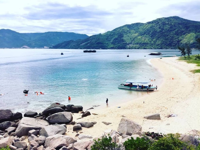 Đảo Hòn Nưa Phú Yên đẹp nhất từ tháng 12 đến tháng 4