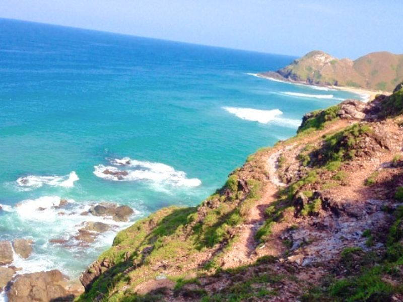 Mũi Gành Hoài cách trung tâm thành phố khoảng 90km