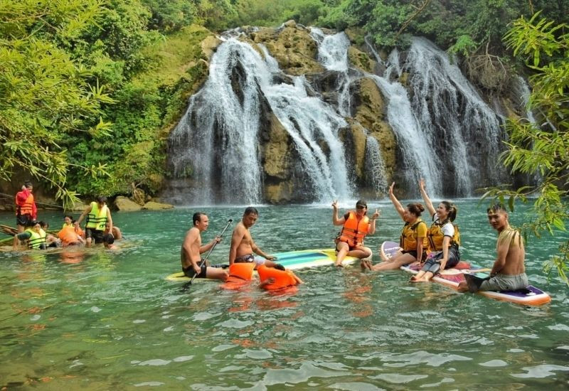 Du lịch Quảng Trị - Trải nghiệm tắm thác với hồ nước rộng và xanh trong Du lịch Quảng Trị - Trải nghiệm tắm thác với hồ nước rộng và xanh trong
