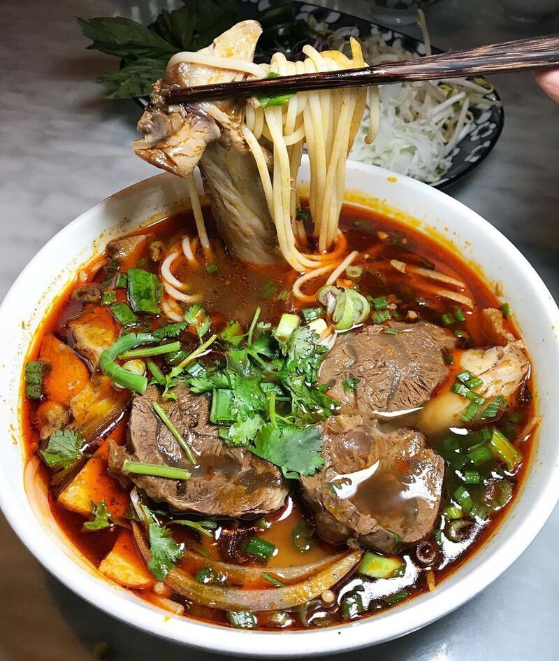 Bún bò Huế 