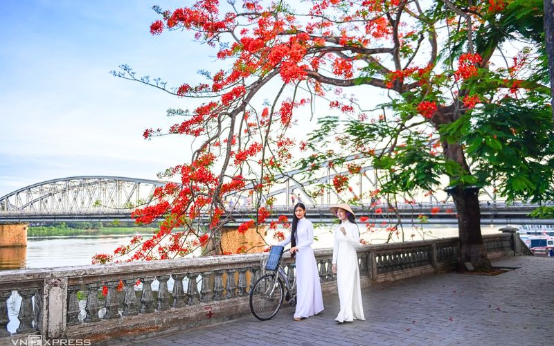 Mùa hè trở thành thời điểm đi Huế rất được yêu thích