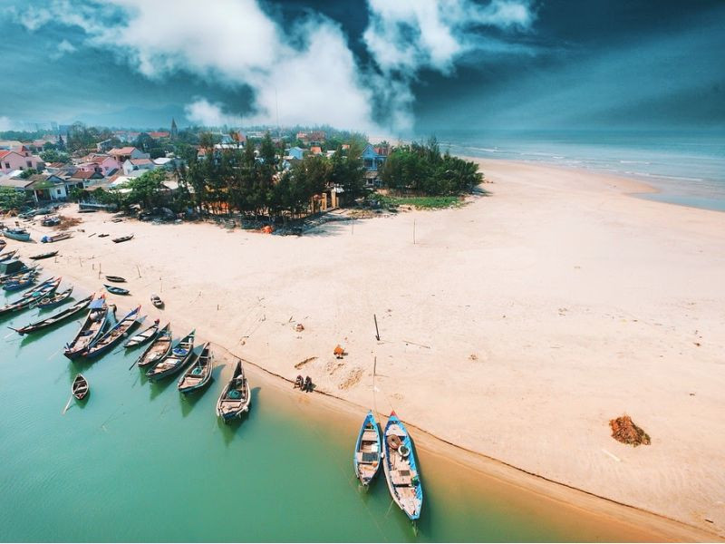 Biển Lăng Cô - trốn nóng dịp lễ