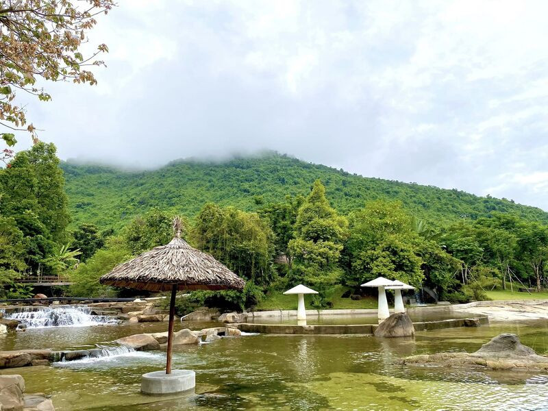 Suối Bạch Mã - Nét vẽ tinh xảo của tự nhiên