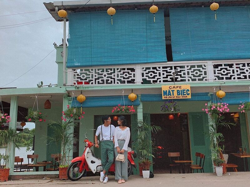 Check in Tiệm cà phê Mắt Biếc