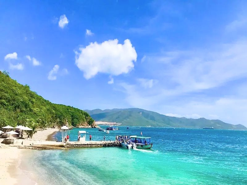 Bãi Tranh - Thiên đường vui chơi trên đảo Hòn Miễu