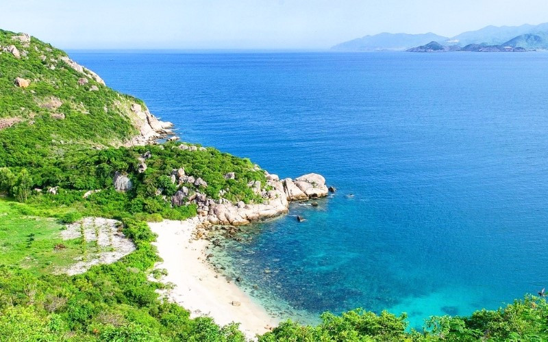 Hòn Rùa là điểm đến được nhiều tour du lịch Vĩnh Hy lựa chọn 