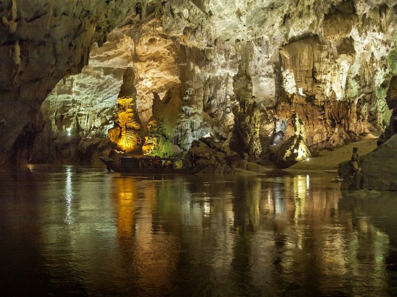 Hệ thống thạch nhũ đầy tráng lệ Hệ thống thạch nhũ đầy tráng lệ