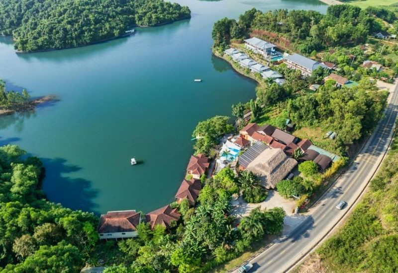 Khách sạn Phong Nha Lake House điểm nghỉ dưỡng hấp dẫn