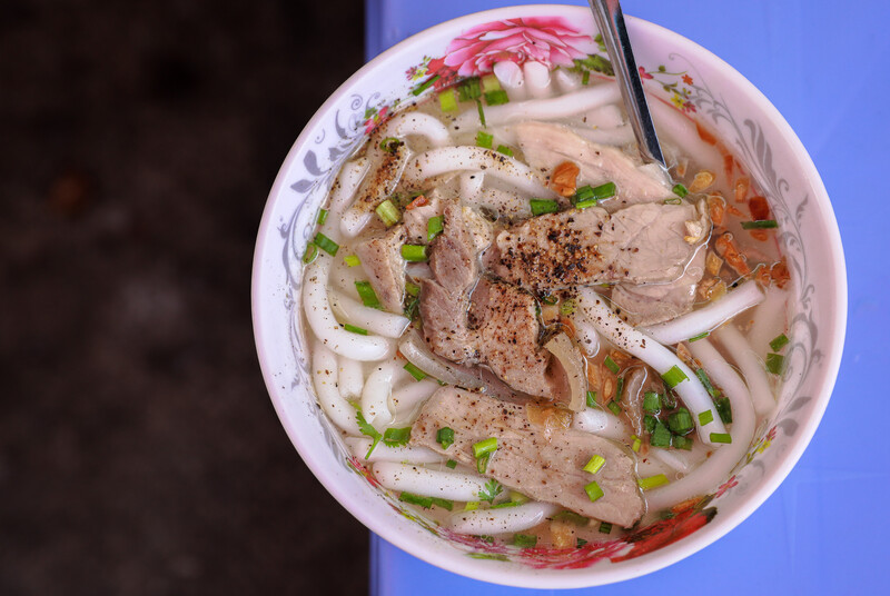 Bánh canh bột gạo cô Lầu - Món ăn sáng đặc sản của Quy Nhơn