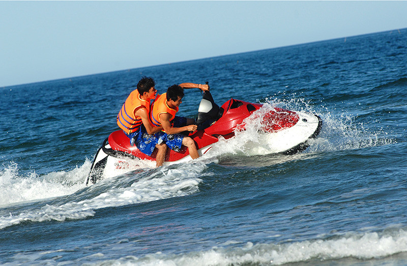 Lượn biển cùng moto nước siêu tốc cực đỉnh
