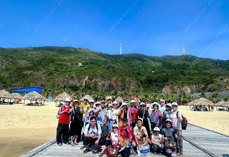 Quy Nhơn - Phú Yên hấp dẫn với cung đường biển và nhiều cảnh đẹp Quy Nhơn - Phú Yên hấp dẫn với cung đường biển và nhiều cảnh đẹp