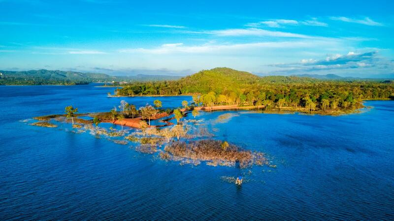 Hồ Ea Kao xanh biếc