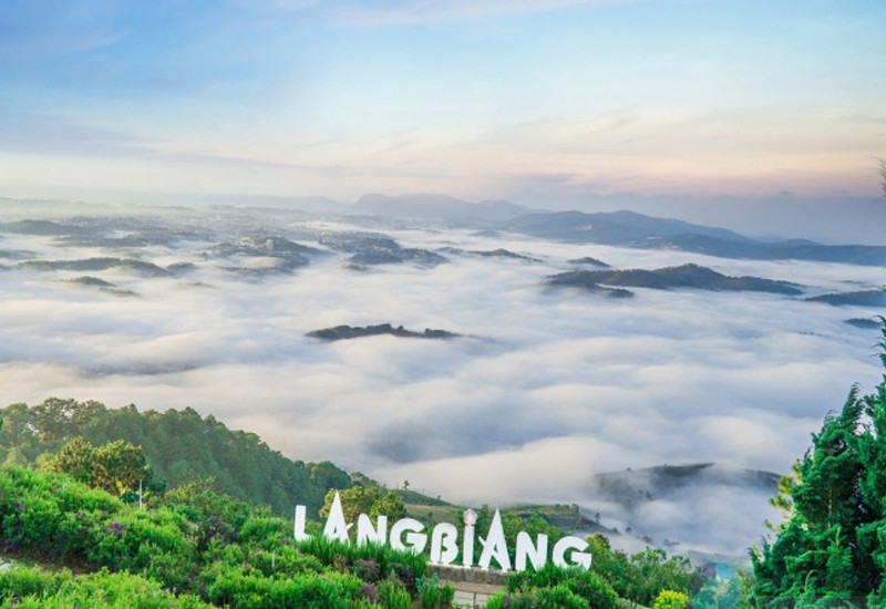 núi Langbiang