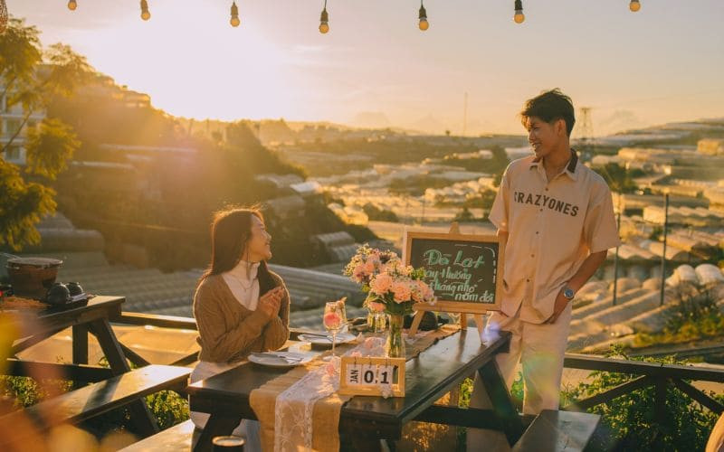Dạo bước trên mây tại đồi chè Cầu Đất