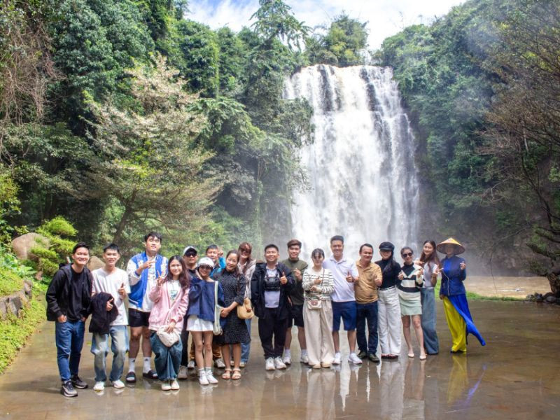 khách đi tour đà lạt tại Đất Việt