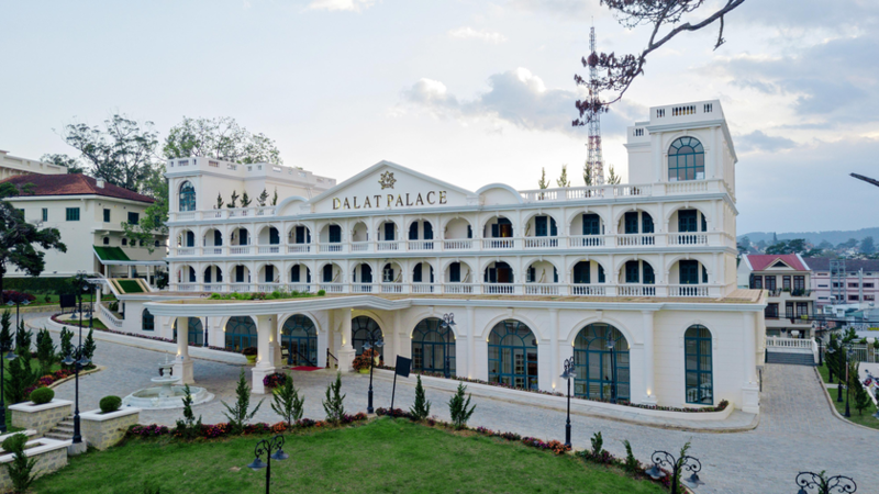 Khách sạn 5 sao Dalat Palace 