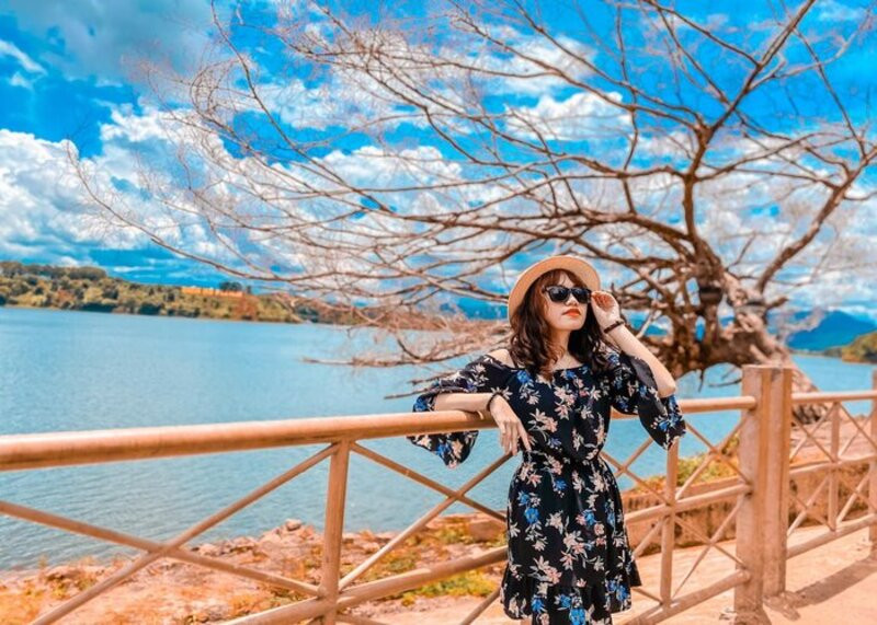 Ngắm nhìn đôi mắt xanh của thành phố Pleiku
