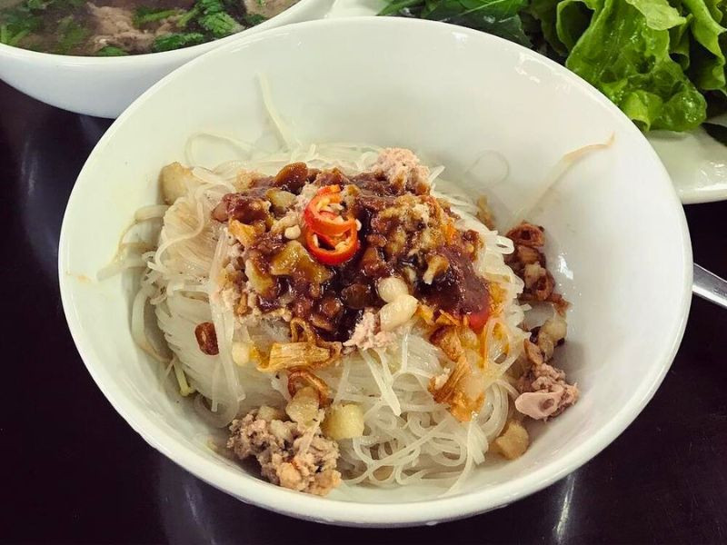 Phở khô - Món ngon nổi tiếng Kon Tum