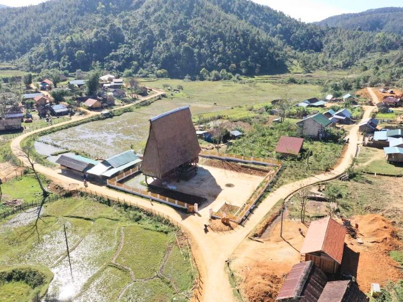 Đến thăm Làng văn hóa Kon Pring 